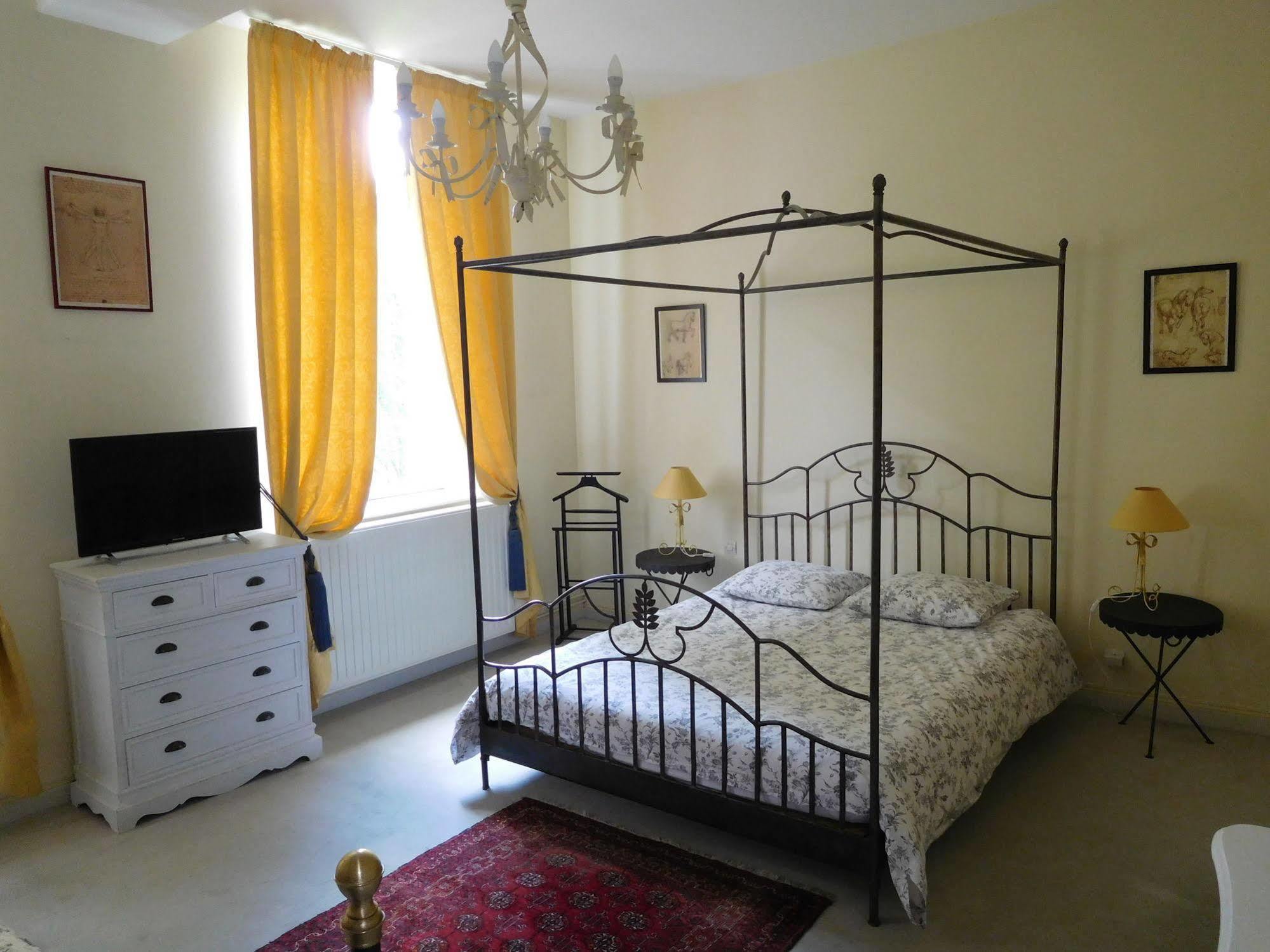 Hem Chambres D'Hotes Chateau De Courcelette المظهر الخارجي الصورة