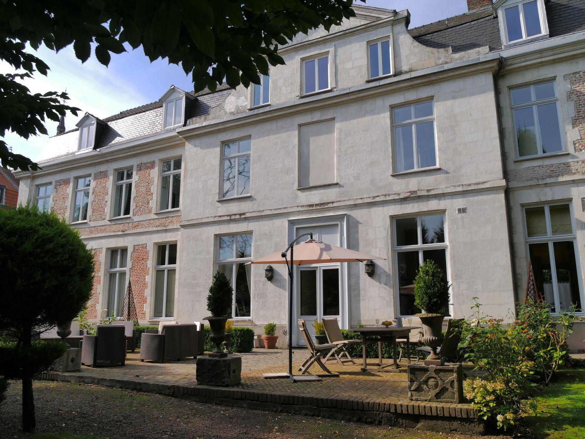 Hem Chambres D'Hotes Chateau De Courcelette المظهر الخارجي الصورة